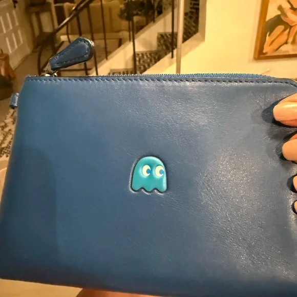 Coach x Pac-Man Limited Edition Corner Zip Wristlet – Blue NWT - Picture 4 of 10